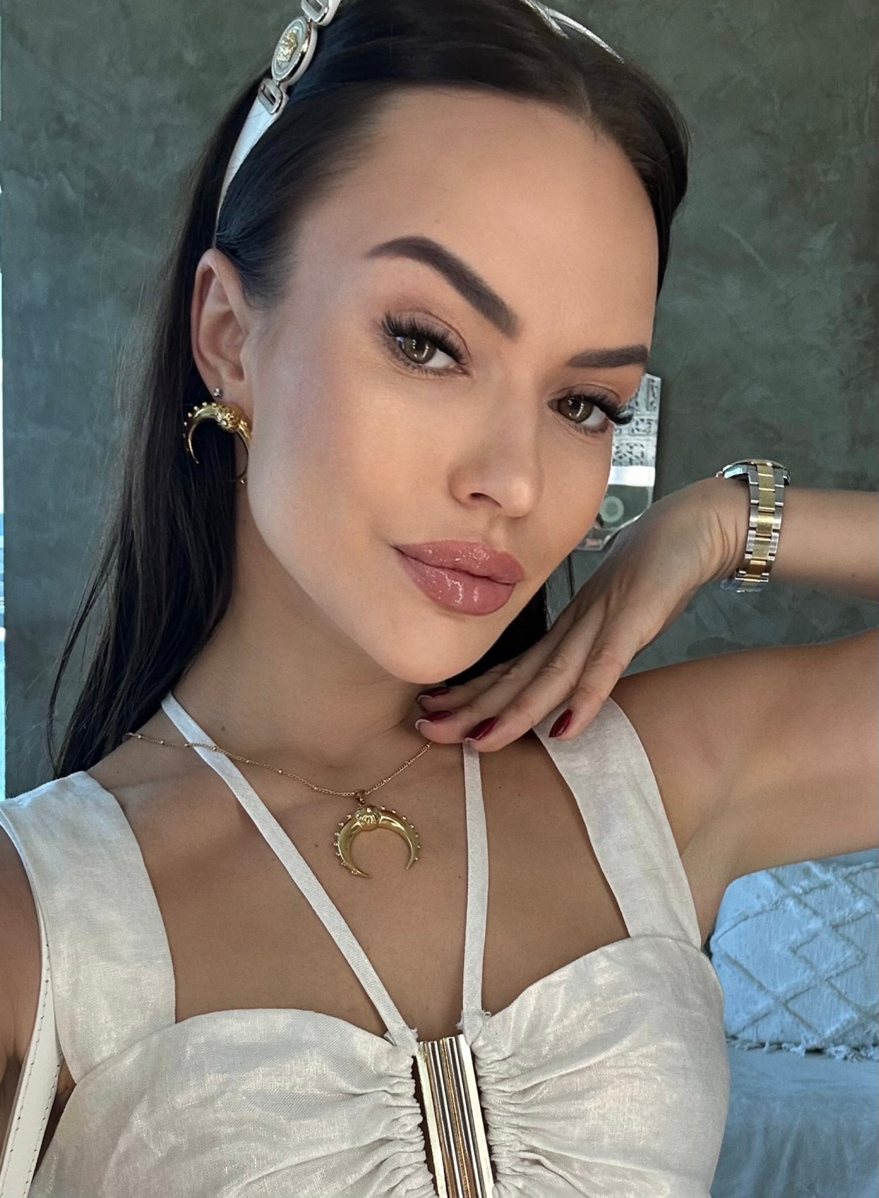 Golden Crescent Set – Moon Earrings & Necklace