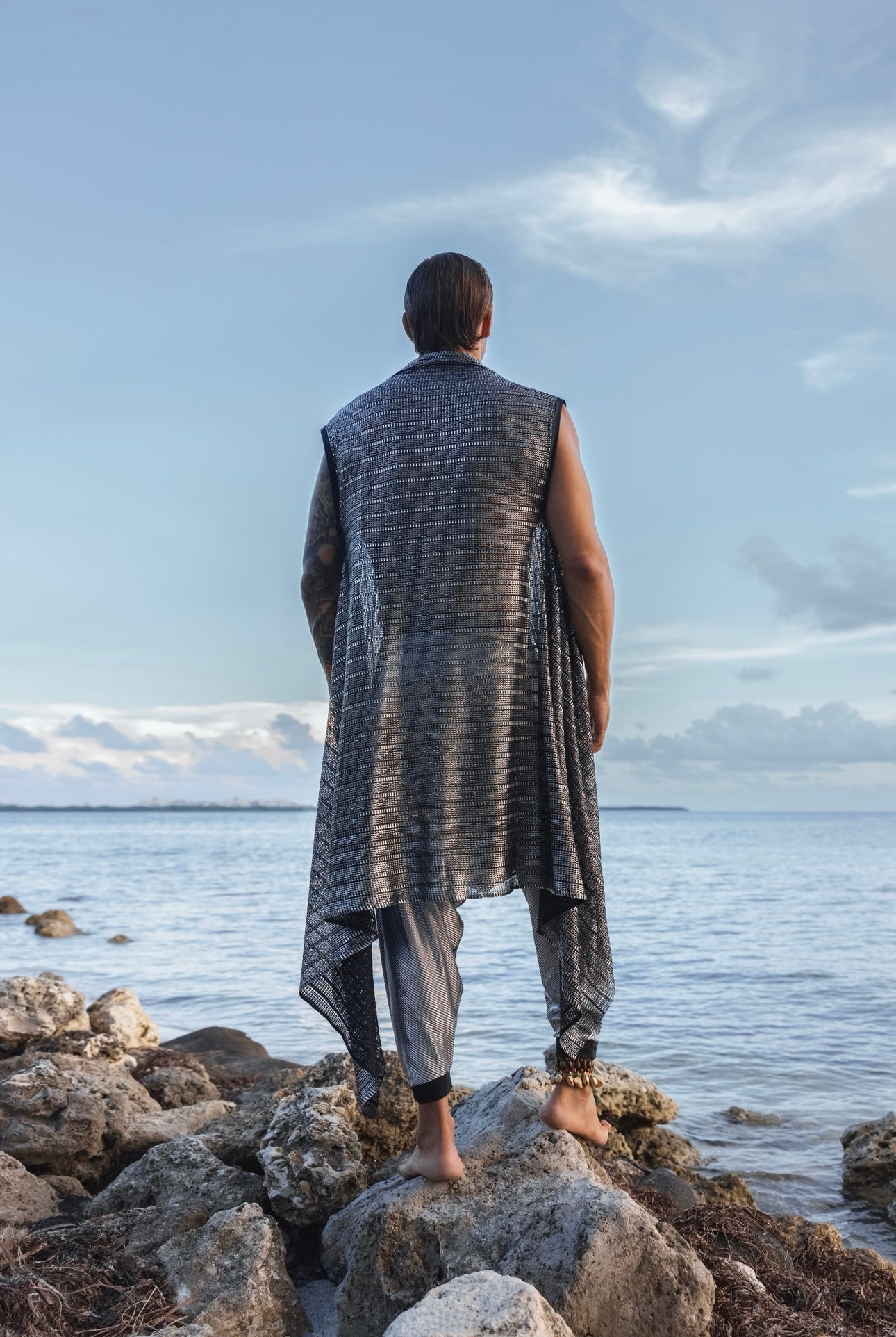 Midnight Tides Men’s Cape