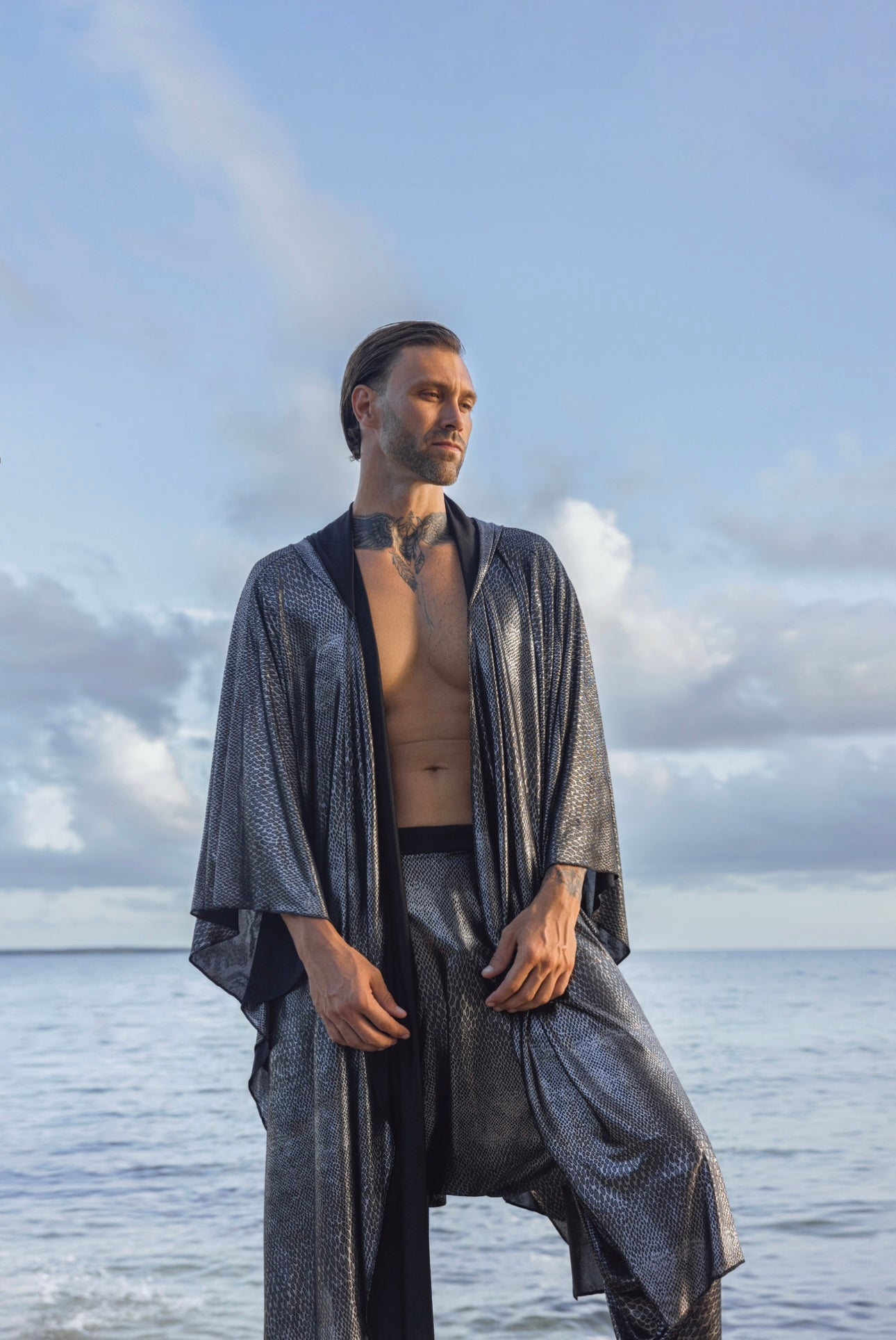 Zenma Men’s Metallic Hooded Kimono and Pants Set