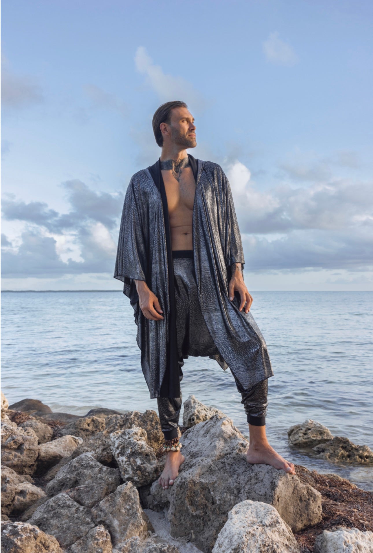 Zenma Men’s Metallic Hooded Kimono and Pants Set